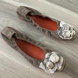 SANTONI Brown Suede Ballet Flats w/Raised Flower